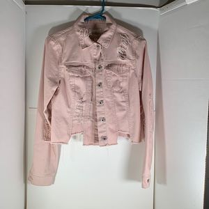 Pre~loved Jessica Simpson distressed cropped denim jacket.